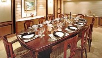 DAYBREAK Dining